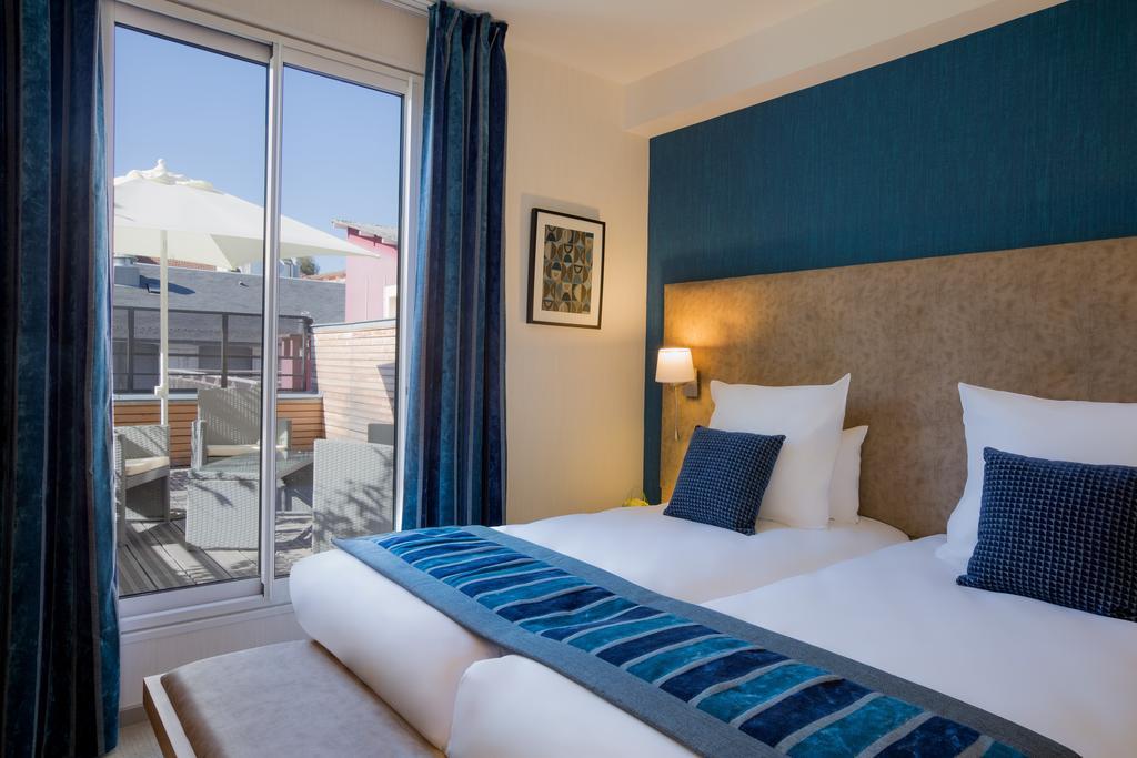Hotel Le Rive Droite & Spa Lourdes Exteriör bild