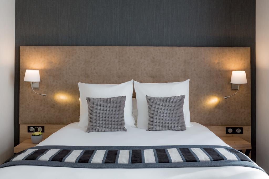 Hotel Le Rive Droite & Spa Lourdes Exteriör bild