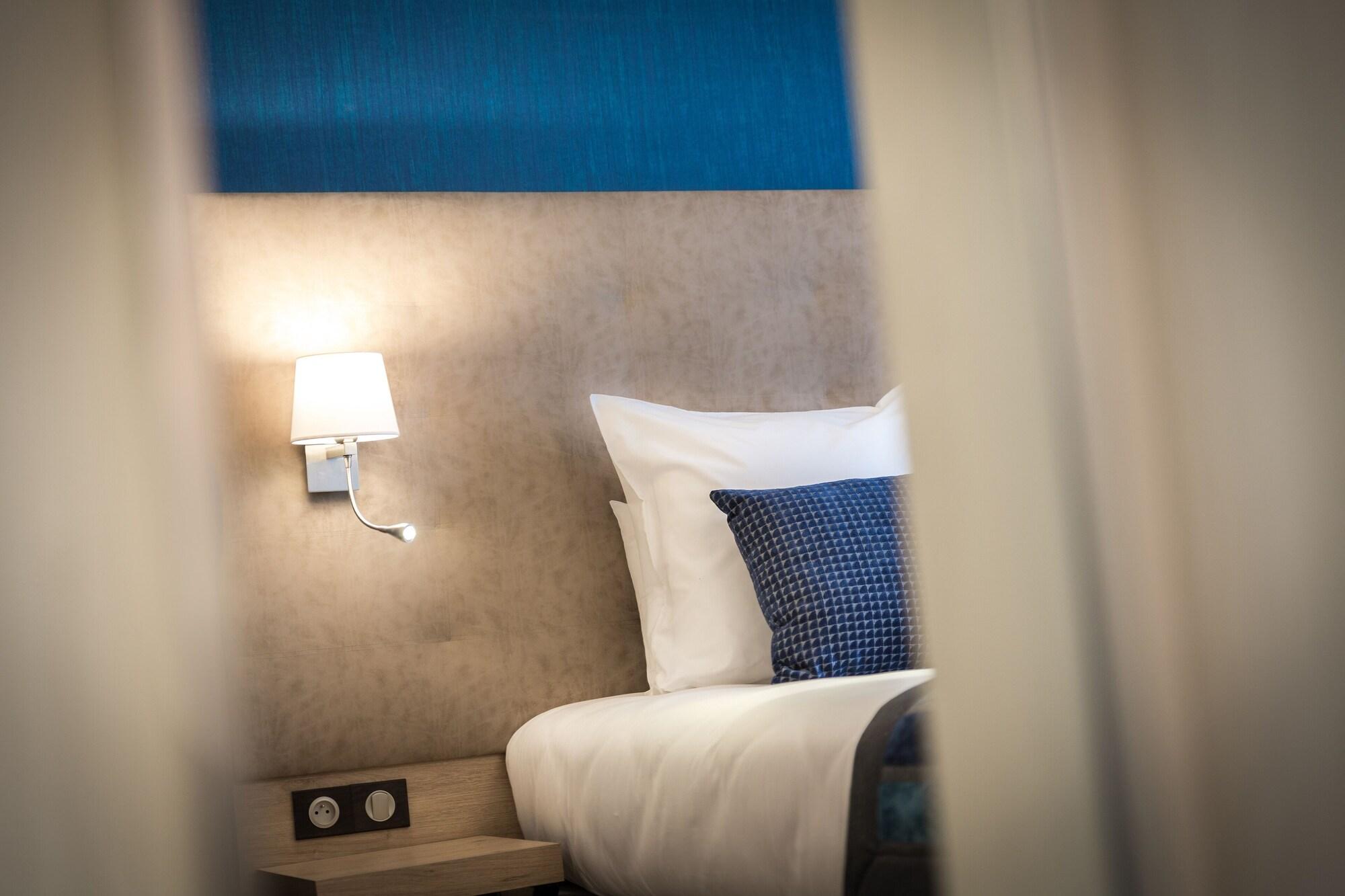 Hotel Le Rive Droite & Spa Lourdes Exteriör bild