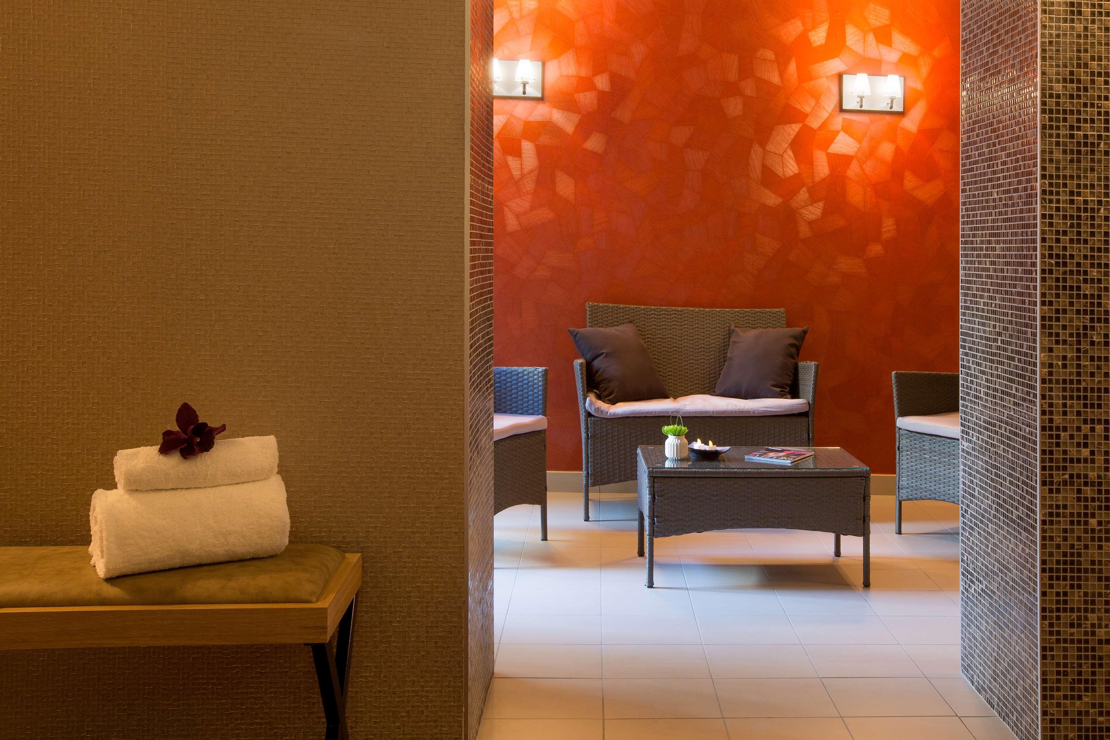 Hotel Le Rive Droite & Spa Lourdes Exteriör bild